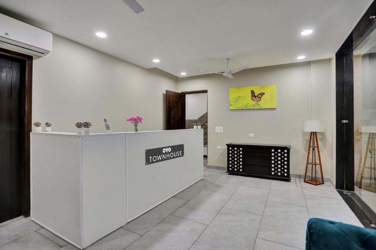 Townhouse Xanthe Hotell Noida Exteriör bild