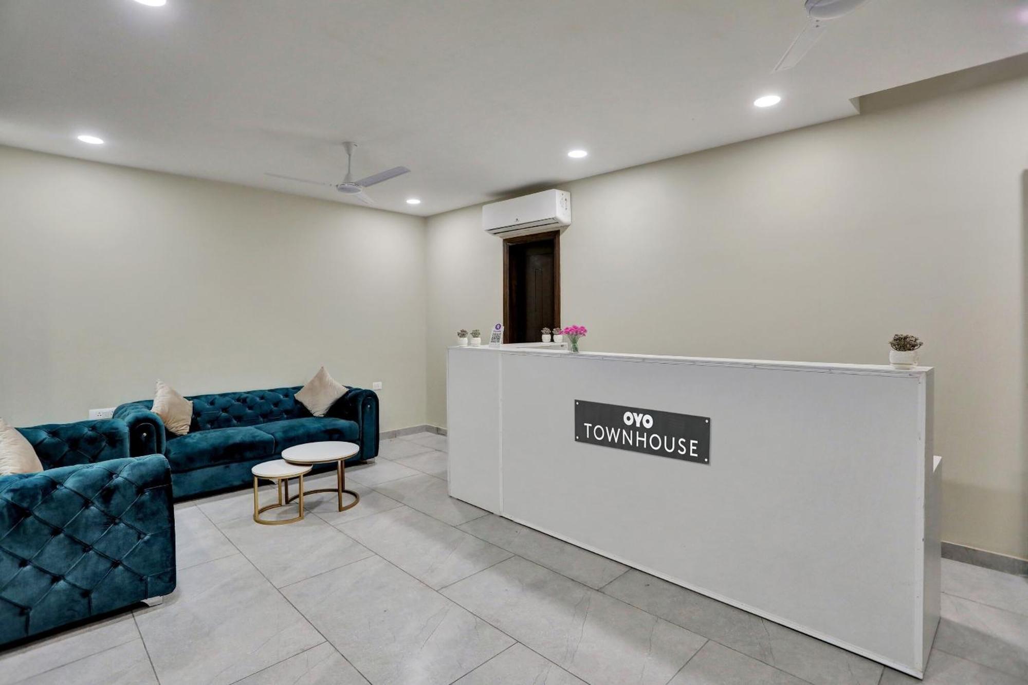Townhouse Xanthe Hotell Noida Exteriör bild
