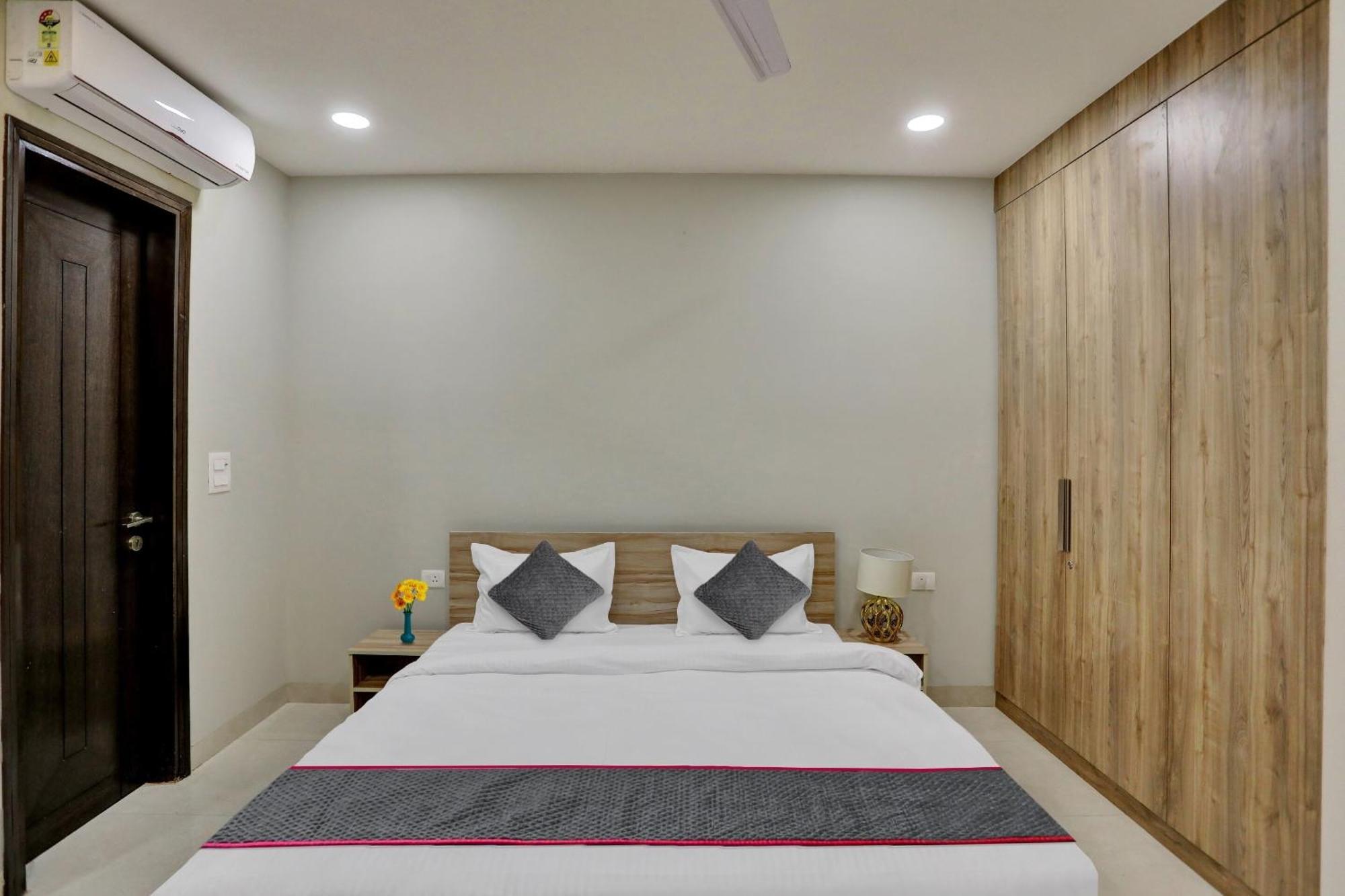 Townhouse Xanthe Hotell Noida Exteriör bild