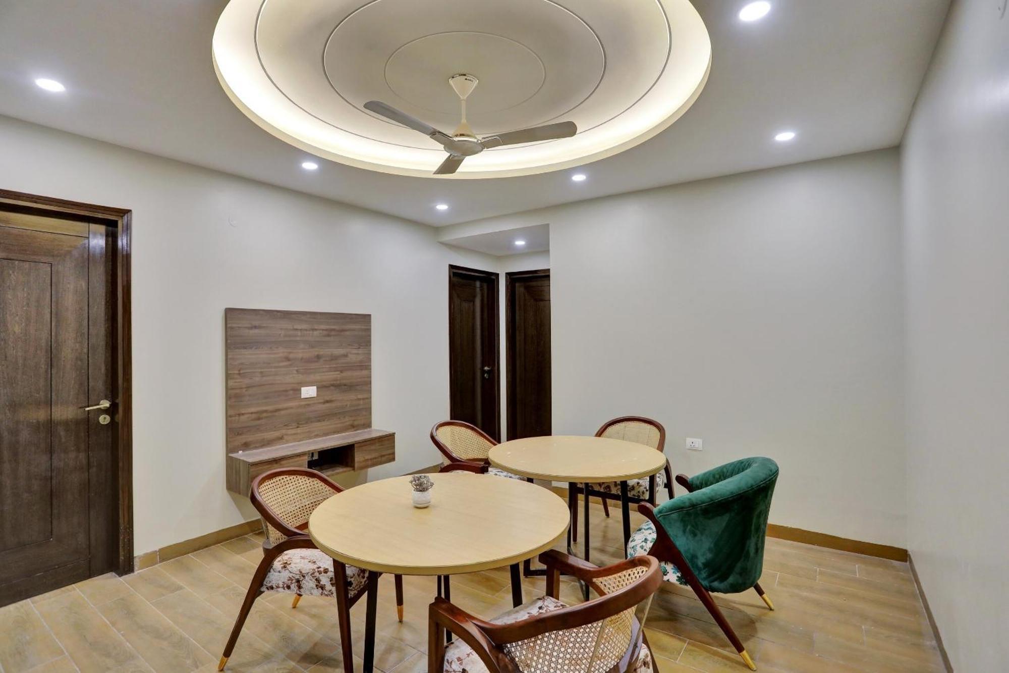 Townhouse Xanthe Hotell Noida Exteriör bild